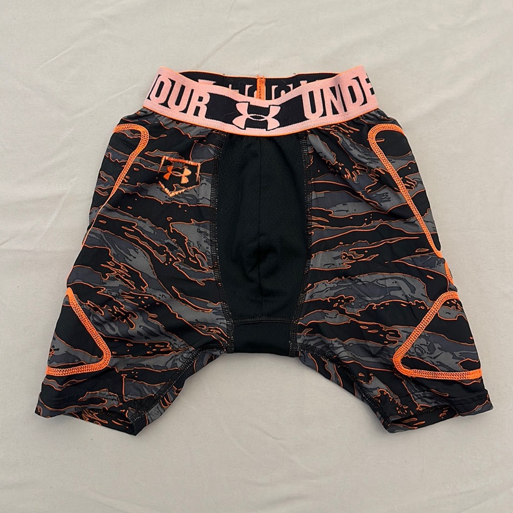 Boys Under Armour Slide Shorts Size XS